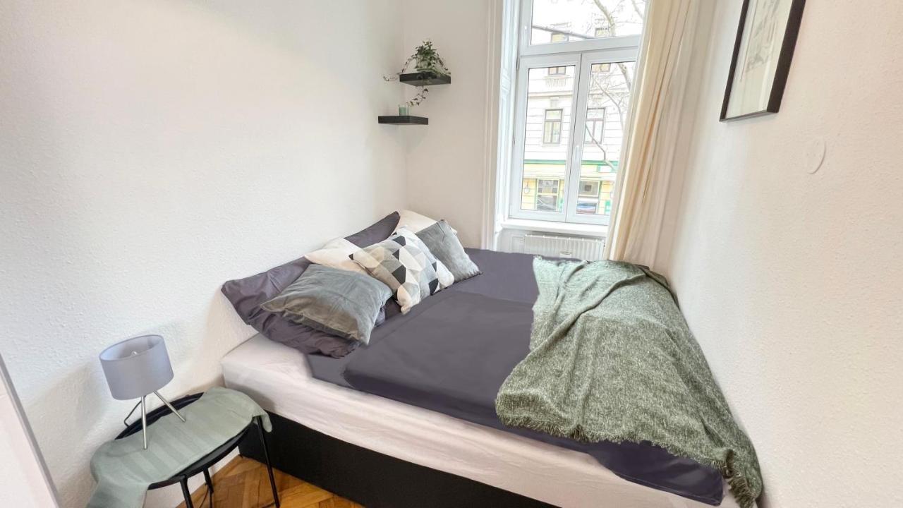 Apartment Heart Of City For 4-6 Wien